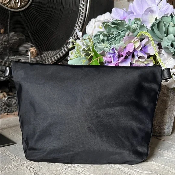 Lululemon All Night Festival Bag Micro 1.5L - Picture 2 of 14